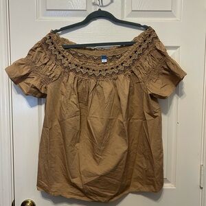 EUC 3X Old Navy Tan Puff Sleeve Smocked Blouse